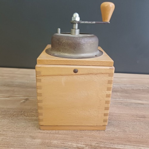 Klingenthal Wooden Coffee Grinder like new, 1950s-60s