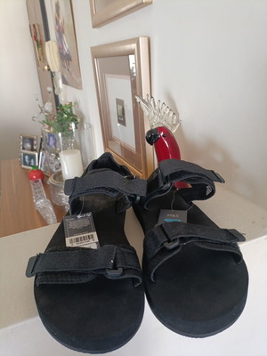 Marks & Spencer men's hiking sandals new, size 42 black