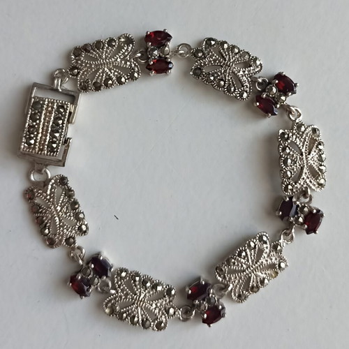 Silver bracelet 925 with garnet and marcasite, like new
