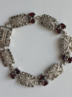 Silver bracelet 925 with garnet and marcasite, like new