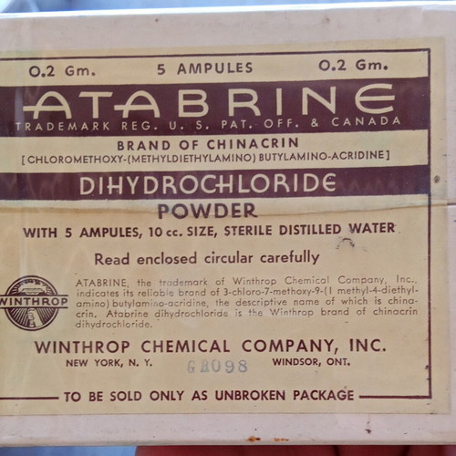 Atabrine Dihydrochloride Vintage Set complete by Winthrop Chemical Co.