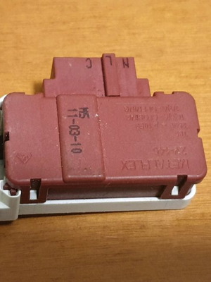 Κλειδαριά πόρτας πλυντηρίου Schaub Lorenz SLXX912 Metalflex ZV446 σαν καινούργιο