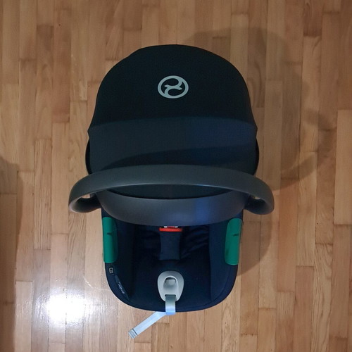Cybex Aton B2 i-Size Baby Car Seat like new with free mirror
