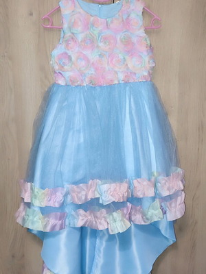 Official dress 6-7 years like new, multicolored turquoise