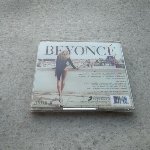 Beyonce 4 Deluxe Edition 2 CD like new, R&B / Soul