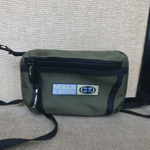 Maui & Sons small olive green waist bag