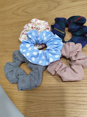 Σετ 5τμχ γυναικεία scrunchies από ποιοτικά βαμβακερά υφάσματα, πολύχρωμα