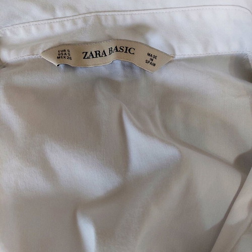 Zara women's white fitted shirt small like new