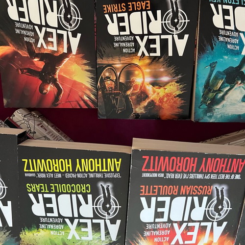 Alex Rider book series 3-10 like new, English, 8 volumes