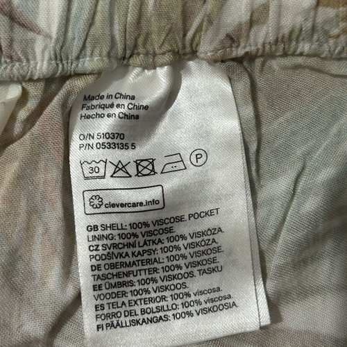 H&M fabric shorts like new, size XXS