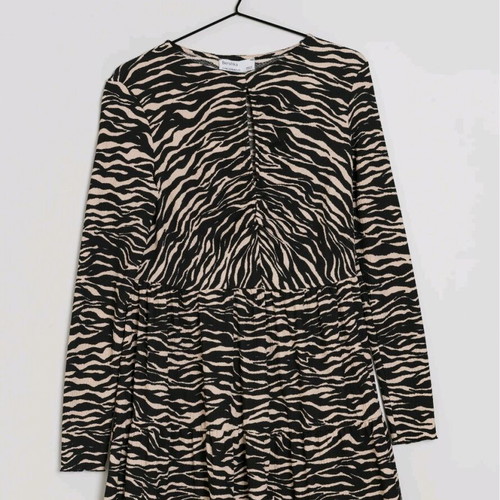 Bershka animal print dress medium used, black and beige