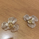 Flower-shaped earrings new