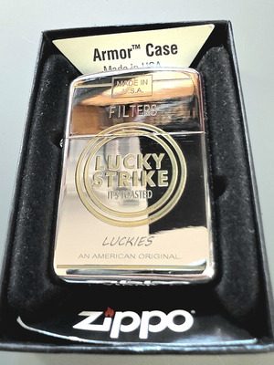 Zippo Armor Lucky Strike collectible lighter unused