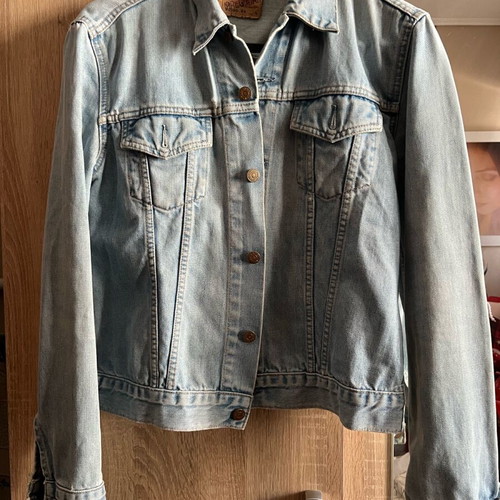 Levi’s jean jacket women’s Large like new, blue