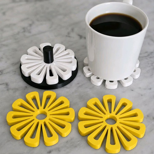 Flower-shaped coasters set of 4 yellow and white new
