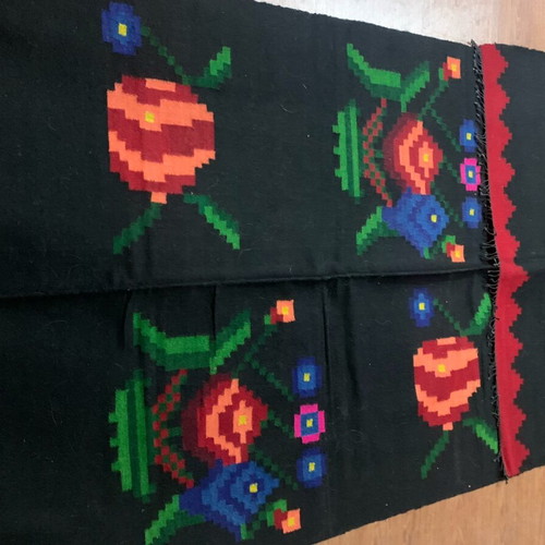 Handmade wool rug new with traditional geometric patterns