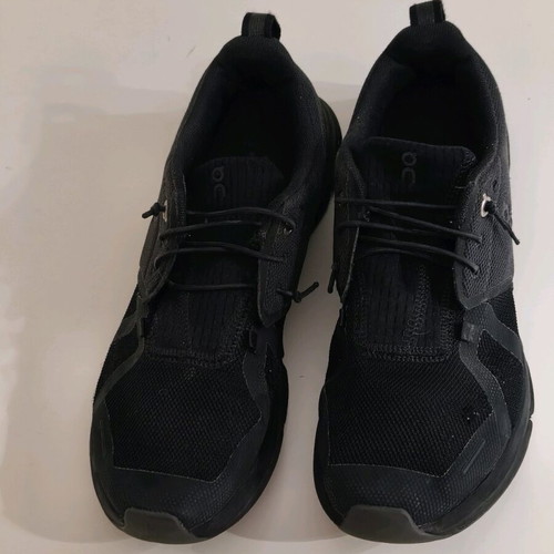 On Cloud Sky shoes size 38.5 used with shock-absorbing sole