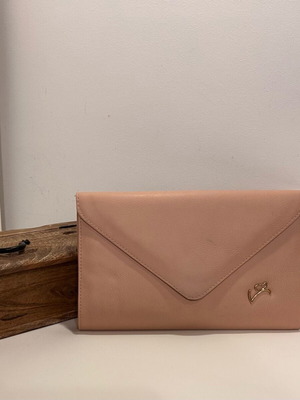 Veta clutch nude handbag like new