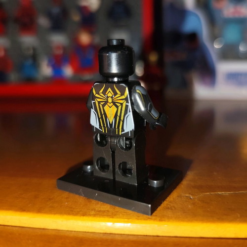 Spider-Man MK 2 like new with stand base