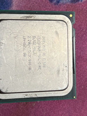 Intel Celeron Dual-Core E1500 processor used, Socket LGA775 2.20 GHz