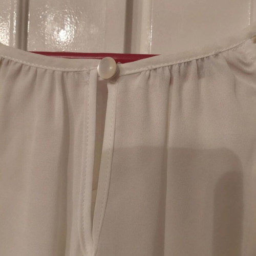 White blouse with lace sleeves size S like new