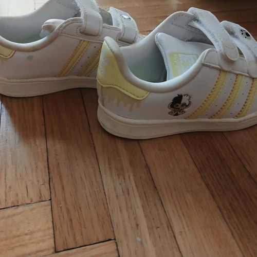 Adidas kids shoes like new, size 25