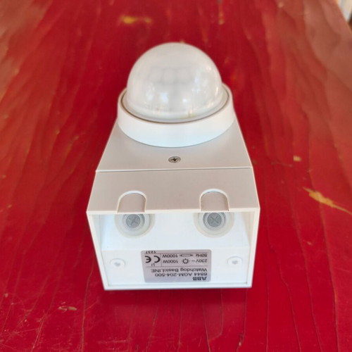 ABB Watchdog BasicLINE 240° wall motion detector, model 6844 AGM-204-500