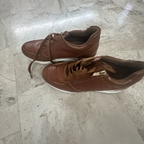 Sneakers women brown size 39 like new