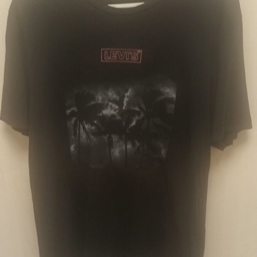Levi's t shirt used, men's size L, black