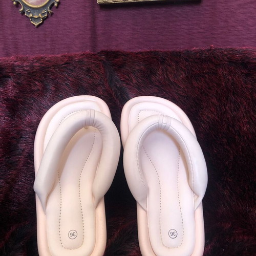 Women's flip flops size 36 like new, pink nude flatform