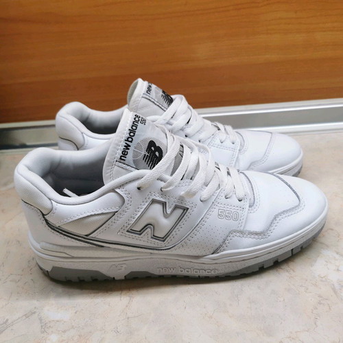 New Balance 550 sport shoes size 40.5 like new