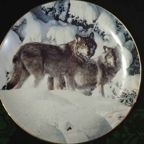 Bradex decorative plate new, Bradford Exchange "Long Distance Hunters" 1996