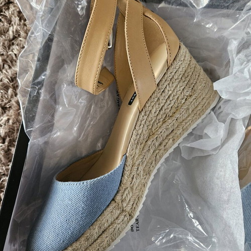 Nine West women's espadrilles new, size 37, blue with brown straps