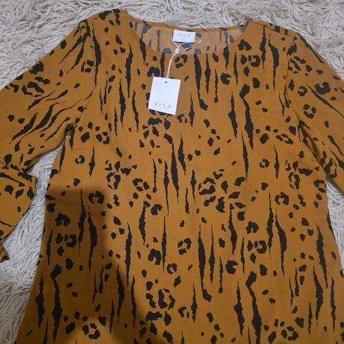 Orange blouse size M new