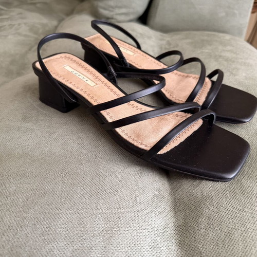 Corina leather low sandals like new, black size 39
