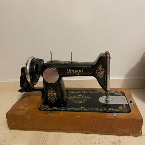 Omega sewing machine used, vintage, functional