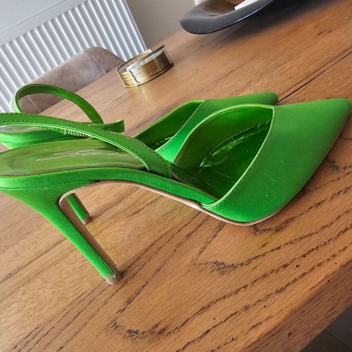 Sante women's green satin slingback pumps size 38 like new