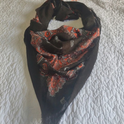 Large triangular scarf used, brown and red