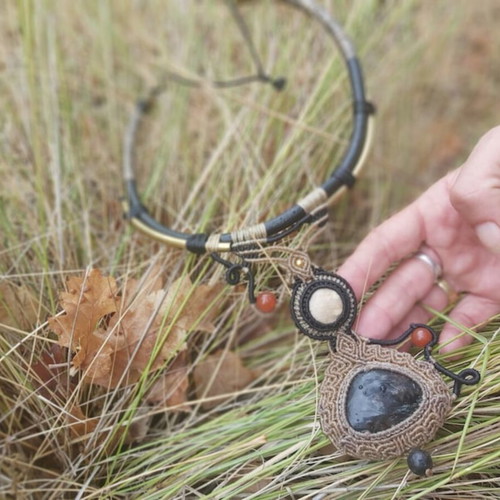 Macrame necklace with semiprecious agate and black labradorite stones