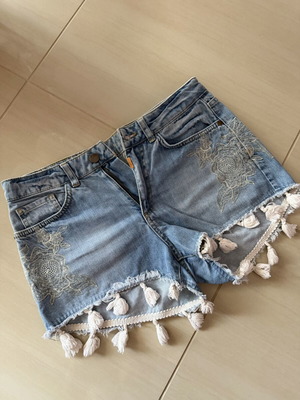 Bsb denim shorts with tassels size 28 like new