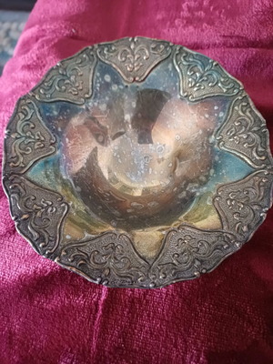 Silver-plated bowl used, 15 cm, missing 2 feet
