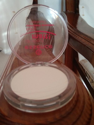 Essence fixing compact powder καινούργιο και αχρησιμοποίητο
