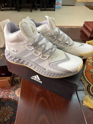Addidas Pro Boost Mid athletic shoes new, size 44.5, white and gray
