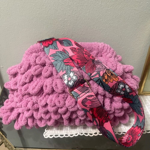 Handmade knitted shoulder bag pink spring color new