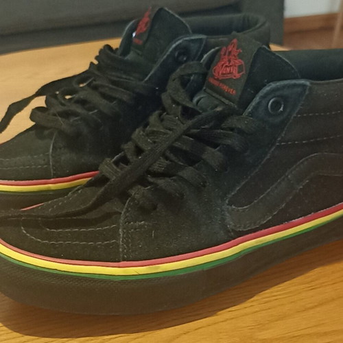 Vans sneakers size 40.5, black with multicolor details