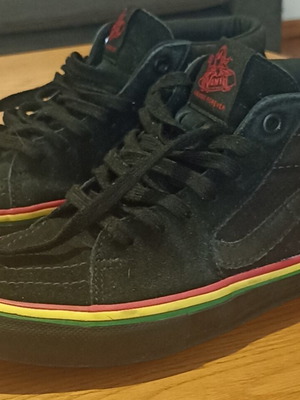 Vans sneakers size 40.5, black with multicolor details