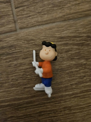 Lucy from Peanut Kinder collectible toy like new