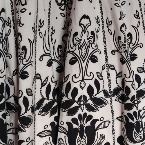 Tempo midi skirt size Small for black and white outfits