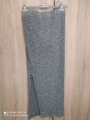 Long gray skirt with side zipper like new