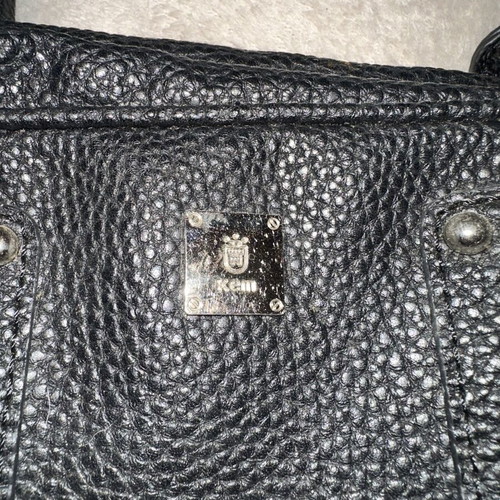 Kem black shoulder and handbag used with embossed texture